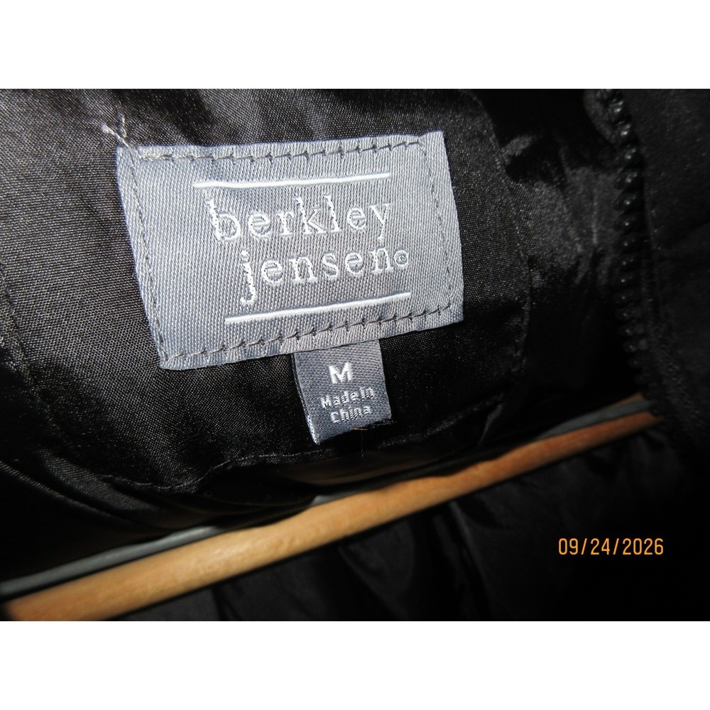 Berkley Jensen Mens Quilted Puffer Jacket Black Water Resistant Hooded Medium - Picture 3 of 7